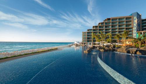Deluxe Family Lagoon View (Two Bedroom)