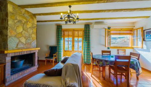 Two-Bedroom Apartment (5 Adults)