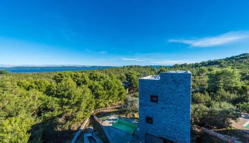 Villa with Private Pool and Sea View
