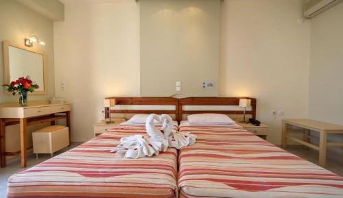 Double or Twin Room with Sea View