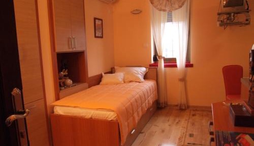 Single Apartment