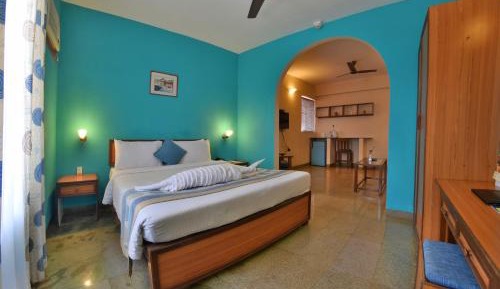 Superior Double Room - 10% Discount on Food & Soft Beverage, Welcome Drinks on Arrival, Early Check In & Late Check Out up to 2 Hrs. (Subject to Availability)