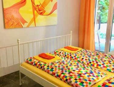Large Double Room with Shared Bathroom
