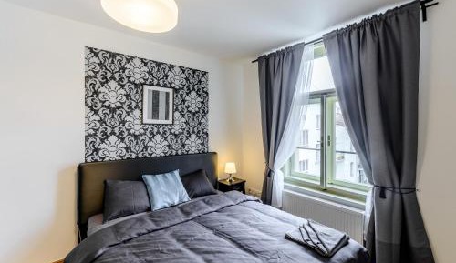 Three-Bedroom Apartment (9 Adults)