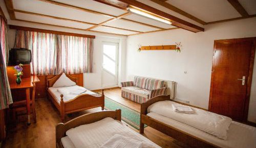 Triple Room with Private Bathroom
