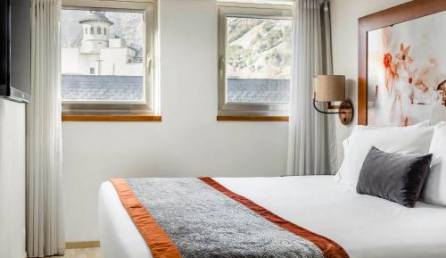 Deluxe Double or Twin Room (2 Adults)