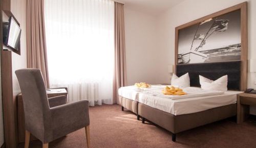 Triple Room South Side