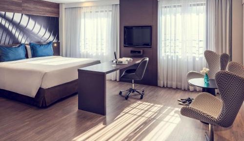 Junior Suite with King Bed and Twin Beds