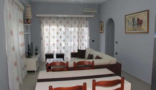One-Bedroom Apartment - Sea Side