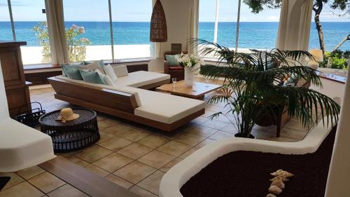Villa - Beach Front