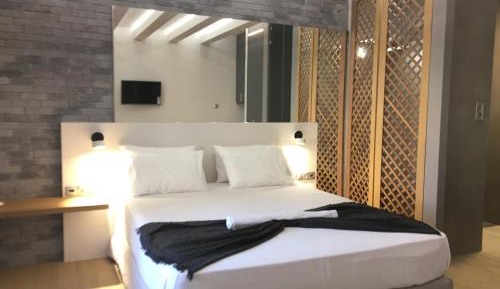 Superior 2nd Floor Studio With Balcony