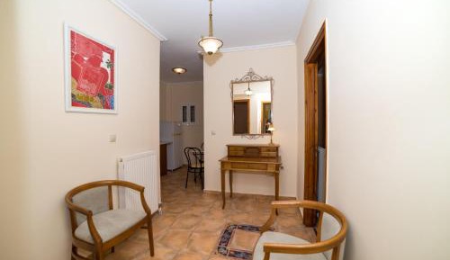 Deluxe Queen Suite