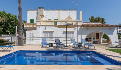 Four-Bedroom Holiday Home