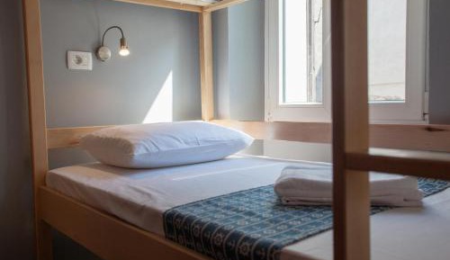 Bed in 6-Bed Mixed Dormitory Room