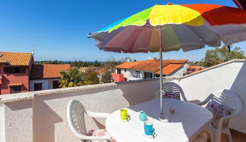 Apartment with Balcony