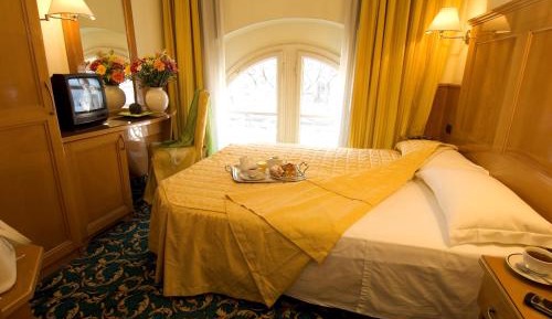 Queen Room