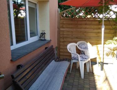 Studio with Private Entrance