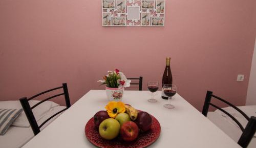 One-Bedroom Apartment (4 Adults)