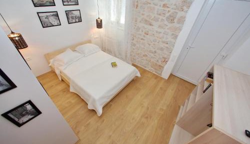Studio with Terrace