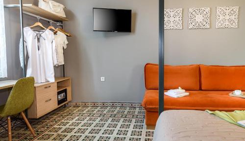 Deluxe Suite with Queen size bed