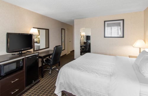 Globeville Hotel | Clarion Hotel Denver Central