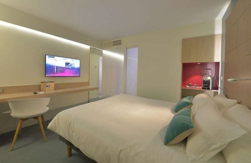 Lunel Hotel | Kyriad Montpellier Est - Lunel
