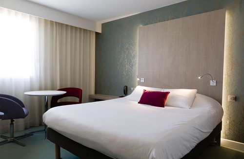 Lunel Hotel | Kyriad Montpellier Est - Lunel