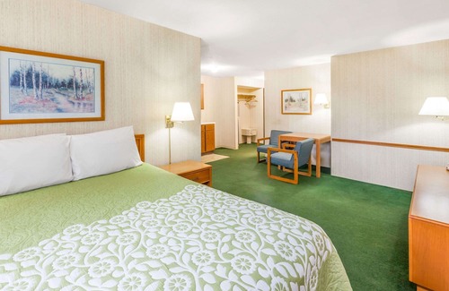 Alpena Hotel | Days Inn by Wyndham Alpena