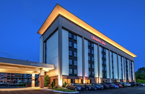 University Place Hotel | Hampton Inn Charlotte University Place