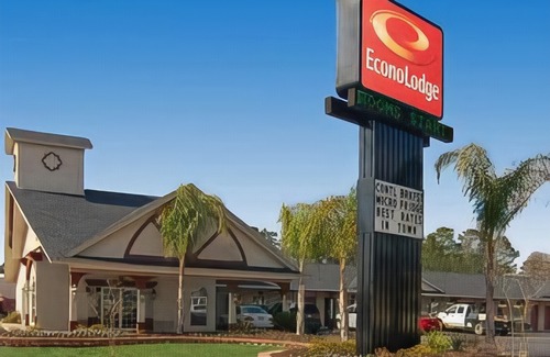 Jasper Hotel | Econo Lodge Jasper