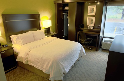 Cadillac Hotel | Hampton Inn Cadillac