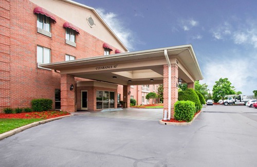 Germantown Hotel | Quality Inn & Suites Germantown North