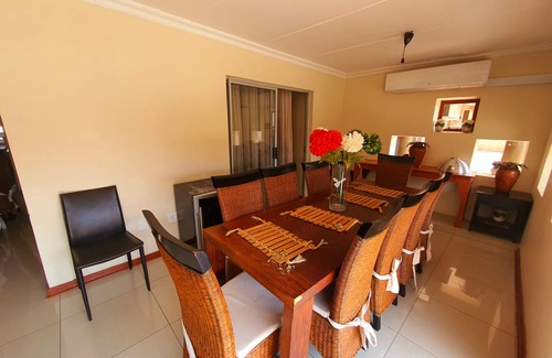Mahikeng Hotel | 2 People Room in One of The Select Guesthouses in Mahikeng