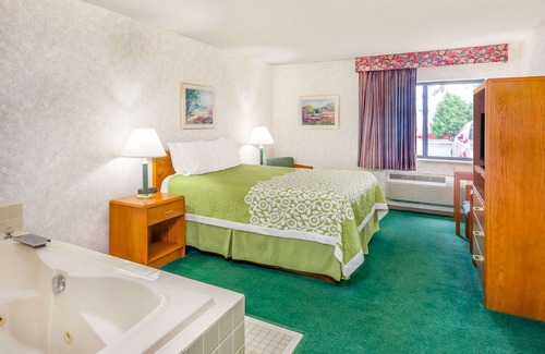 Alpena Hotel | Days Inn by Wyndham Alpena
