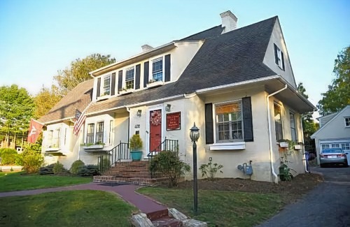 Downtown Hotel | Clay Corner Inn