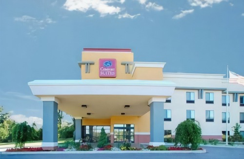 Elkhart Hotel | Comfort Suites South Elkhart