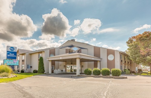 Ludington Hotel | Best Western Lakewinds