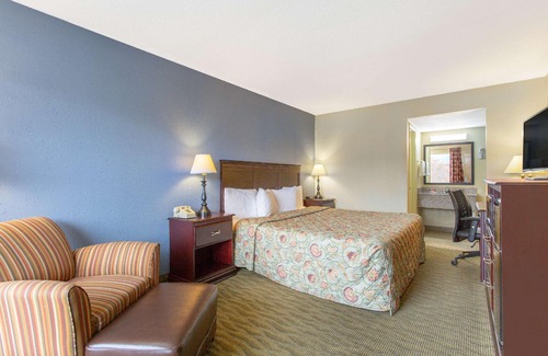 Lexington Hotel | Days Inn by Wyndham Lexington