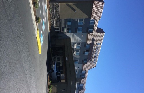 East Columbia Hotel | Country Inn & Suites by Radisson, Portland Delta Park, or