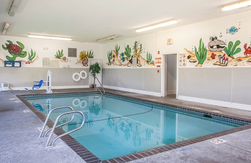 Bettendorf Hotel | Clarion Pointe