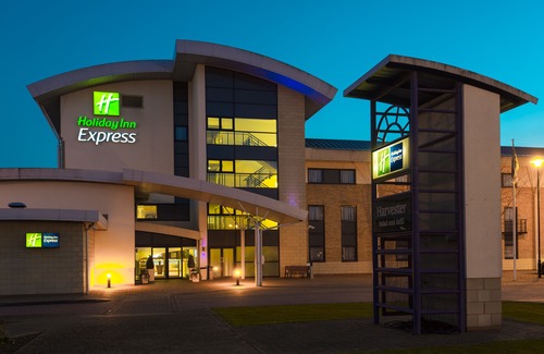 Milton Malsor Hotel | Holiday Inn Express Northampton - South, an Ihg Hotel