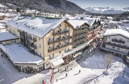 Seefeld Pedestrian Zone Hotel | Krumers Post Hotel & Spa