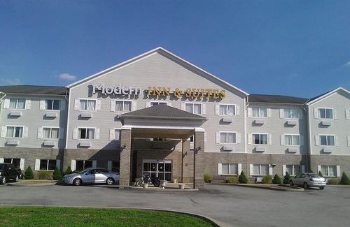 Greendale Hotel | Baymont by Wyndham Lawrenceburg