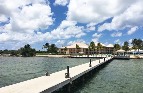 Crystal Harbour Hotel | Holiday Inn Resort Grand Cayman, an Ihg Hotel