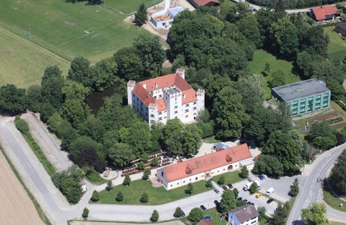 Arnstorf Hotel | Schlossparkhotel Mariakirchen