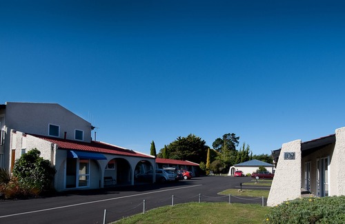 Palmerston North Hotel | Aztec Motel