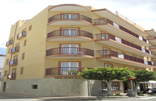 Sant Antoni de Portmany Hotel | Hostal Adelino