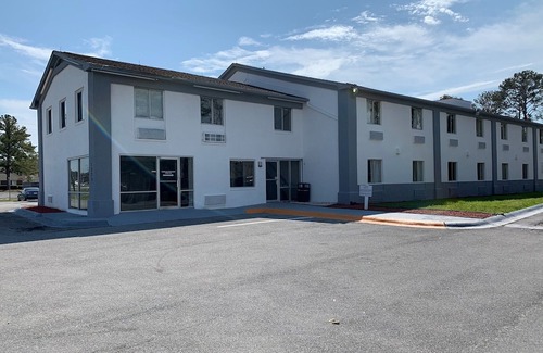 Havelock Hotel | Econo Lodge Cherry Point
