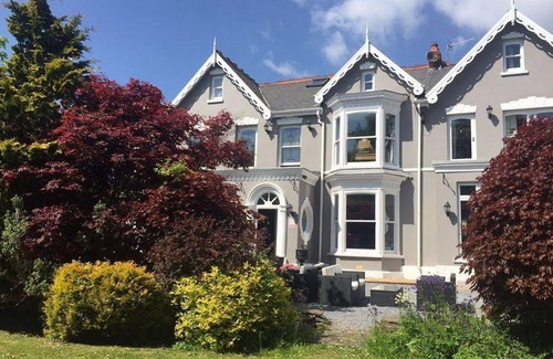 Llanelli Hotel | Llwyn Country House