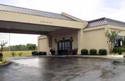 Holly Springs Hotel | Quality Inn Holly Springs South